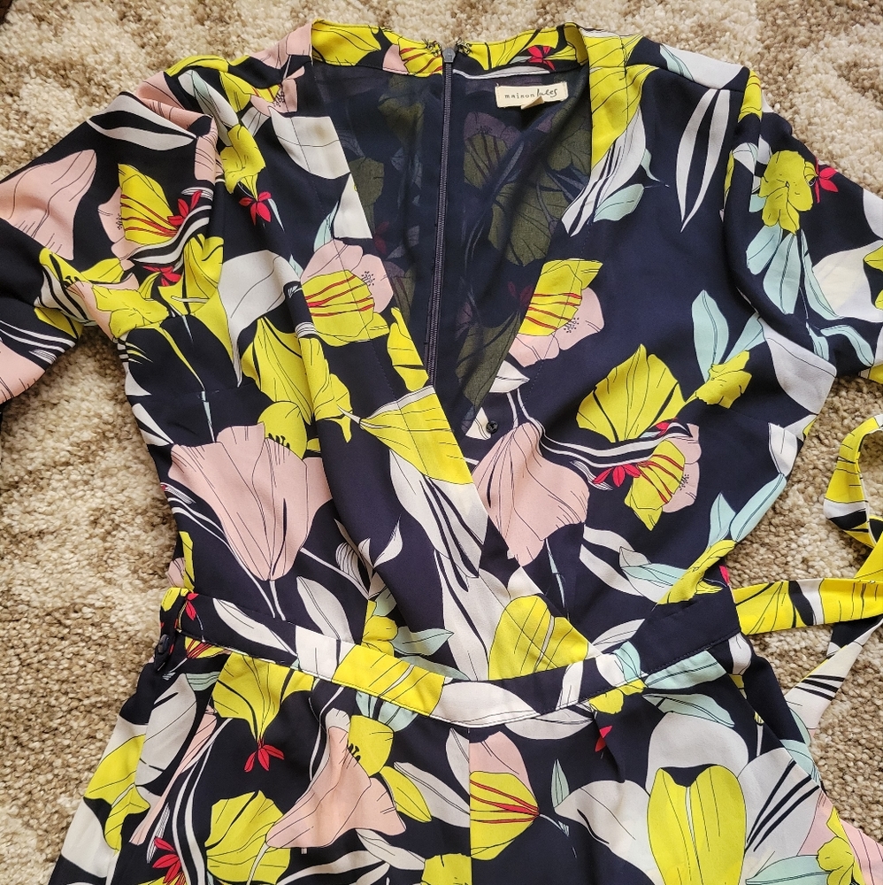 Euc Maison Jules floral romper size small